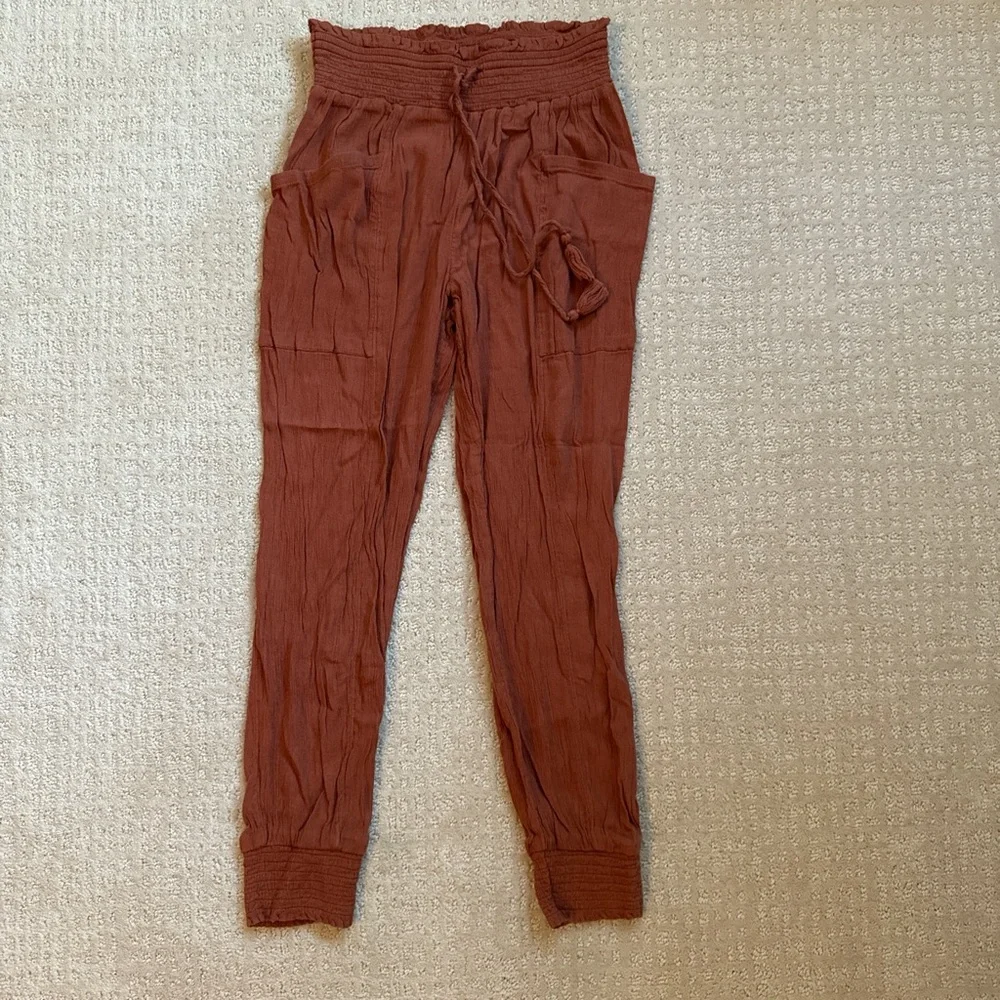 Aerie Rust High-Waisted Joggers